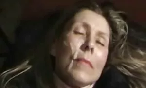 قرر الرجل أن يمارس الجنس امرأة الحق في طريقة تصوير الافلام الاباحية الحمار فيديو إباحي  