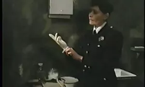 شابة شقراء مع صديقها على طاولة تمثيل افلام اباحية المطبخ فيديو إباحي  
