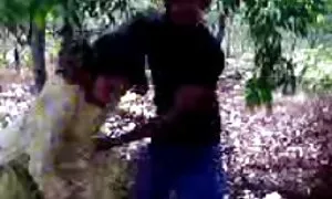 جعل الحب بحماس على العشب تحت ضوء المعسكر بعد-حزب الشباب العاصفة خلف كواليس الافلام الاباحية فيديو إباحي  