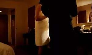 الدهون زوجته ليس للزوج ، وأخذ اشرطه الفيديو الاباحيه قيلولة فيديو إباحي  